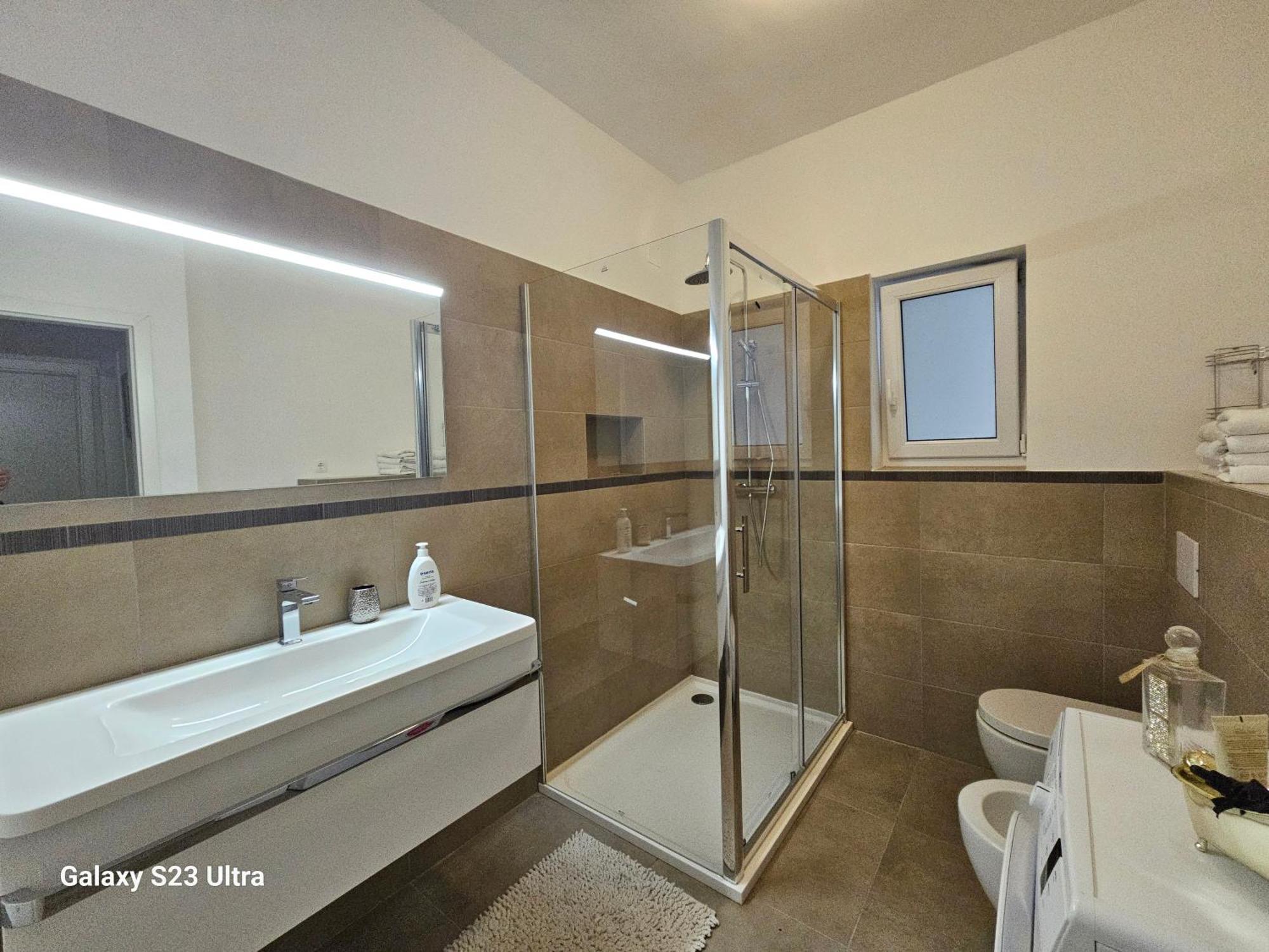 Apartmani Dianna Kaštela エクステリア 写真
