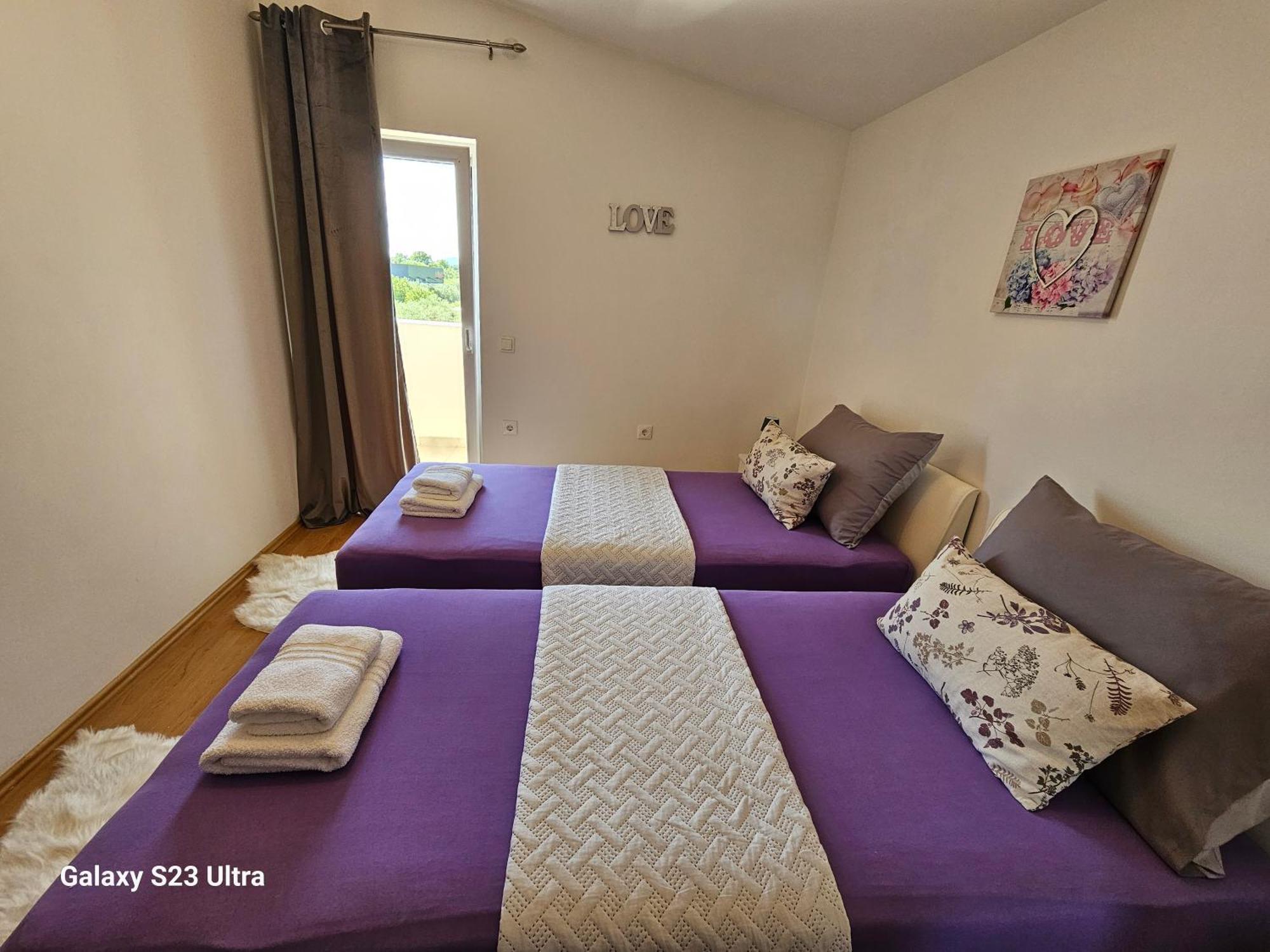 Apartmani Dianna Kaštela エクステリア 写真
