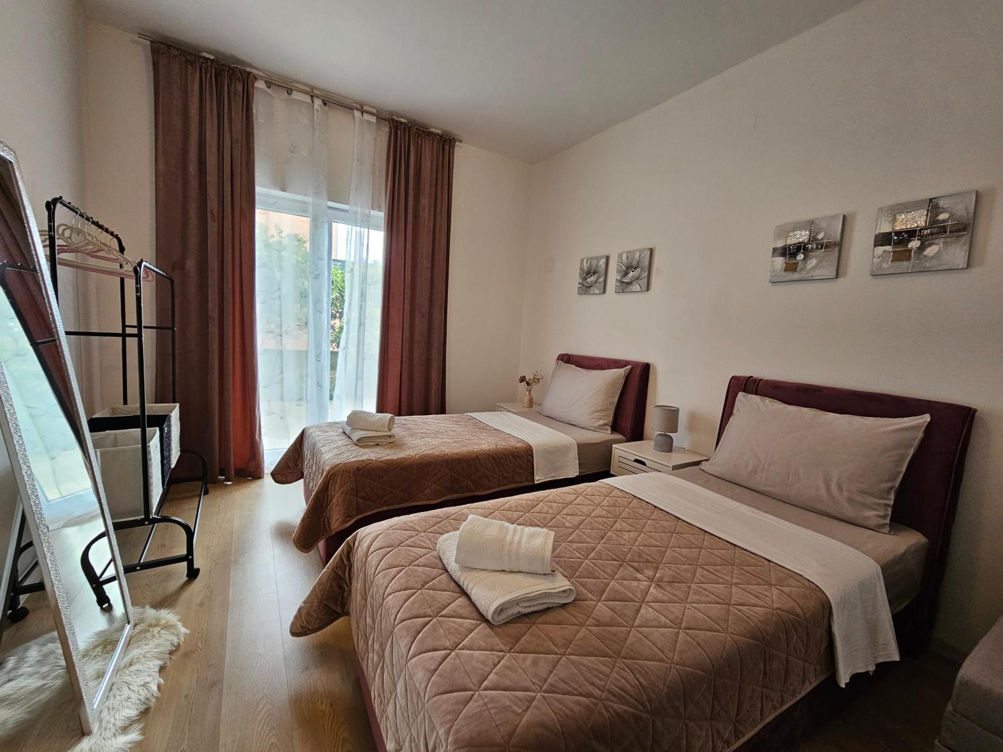 Apartmani Dianna Kaštela エクステリア 写真