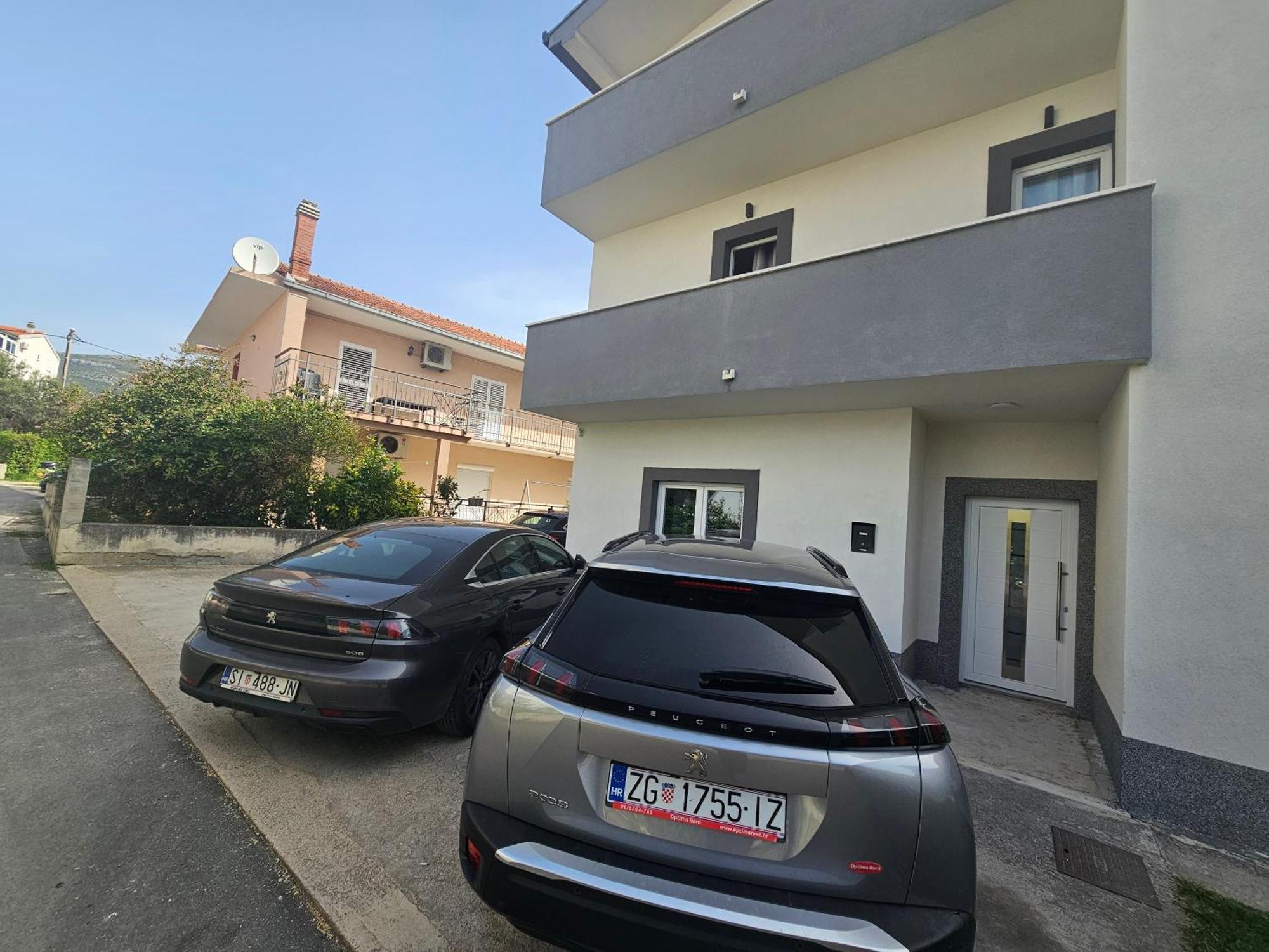 Apartmani Dianna Kaštela エクステリア 写真
